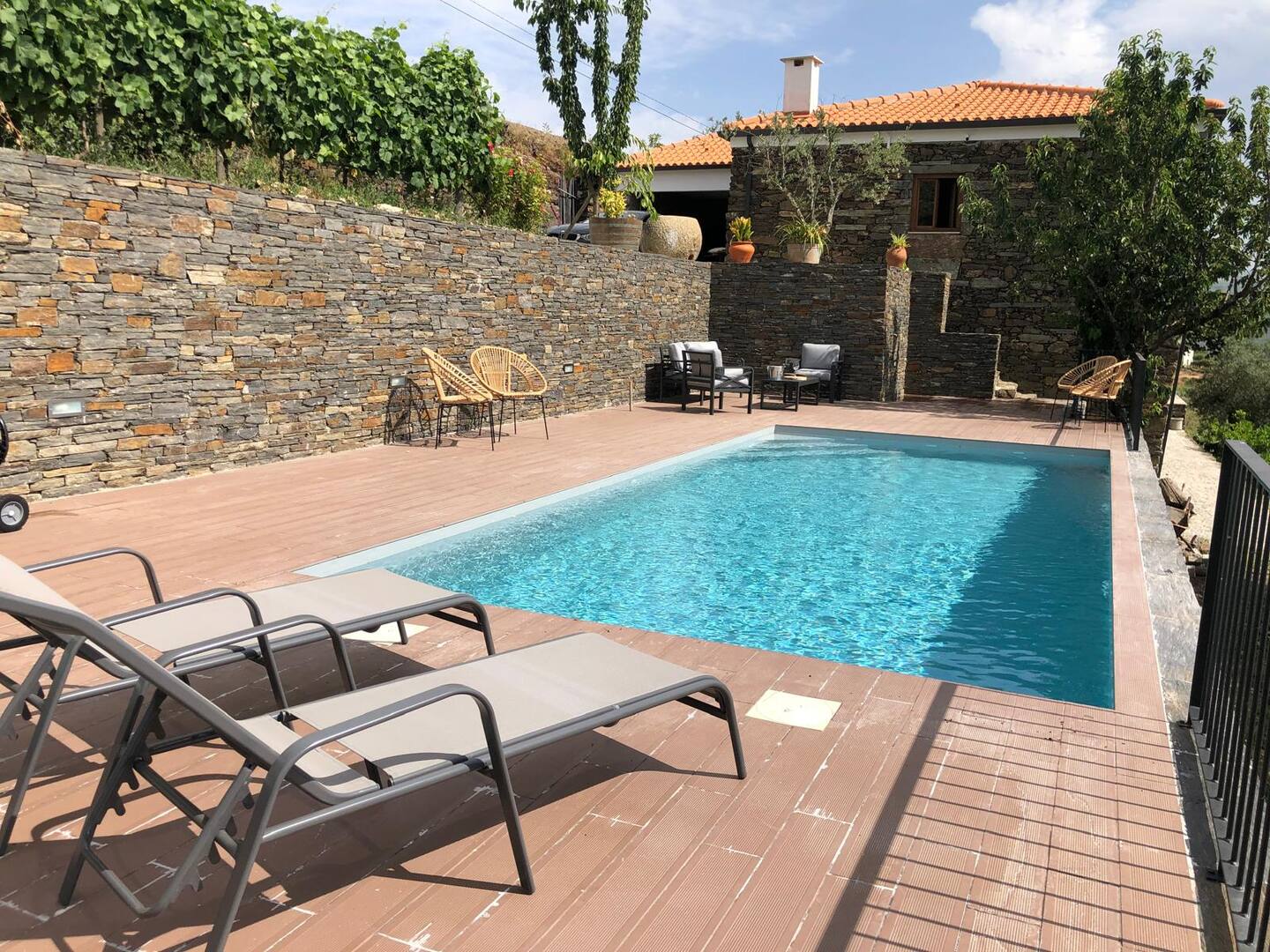 89ef2a1a-61c5-40d0-953b-f9291abba992